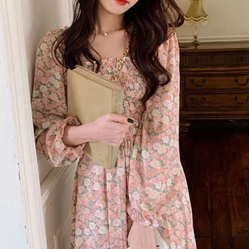 Prancūzijos romantiška suknelė ponios atsitiktinis gėlių spausdinti kvadratinių kaklo suknelė sluoksniuotos rankovėmis vidutinio ilgio suknelė ponios 2021