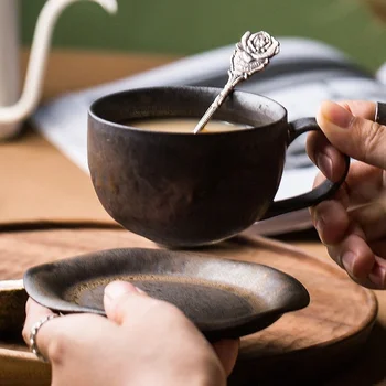 Šiaurės stiliaus rūdžių kavos puodelio kabinti ausies keramikos kūrybinis vandens puodelį šviesą traukti gėlių puodelis home office pora kavos puodelį, indai
