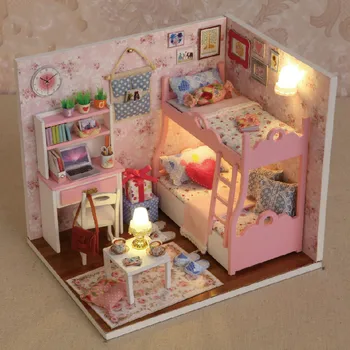 LED Rožinė Mergaitė doll house baldai 